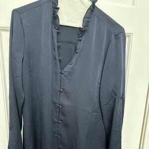 Simply Stunning! Express Blouse in dark blue, perfect for a night out!